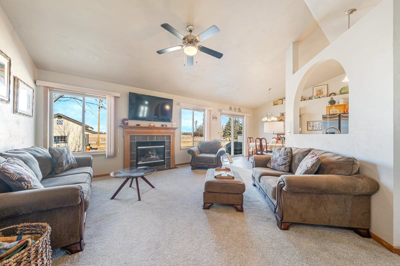1123 Barbary Ln, Winneconne, WI 54986