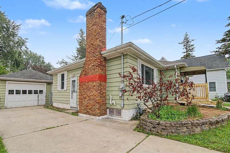 835 14th Ave, Green Bay, WI 54304