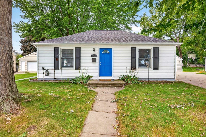 915 Taft St, Kaukauna, WI 54130