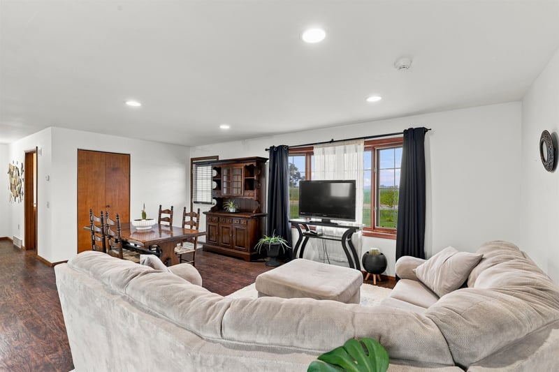 W4011 County Road E, Cecil, WI 54111-9426