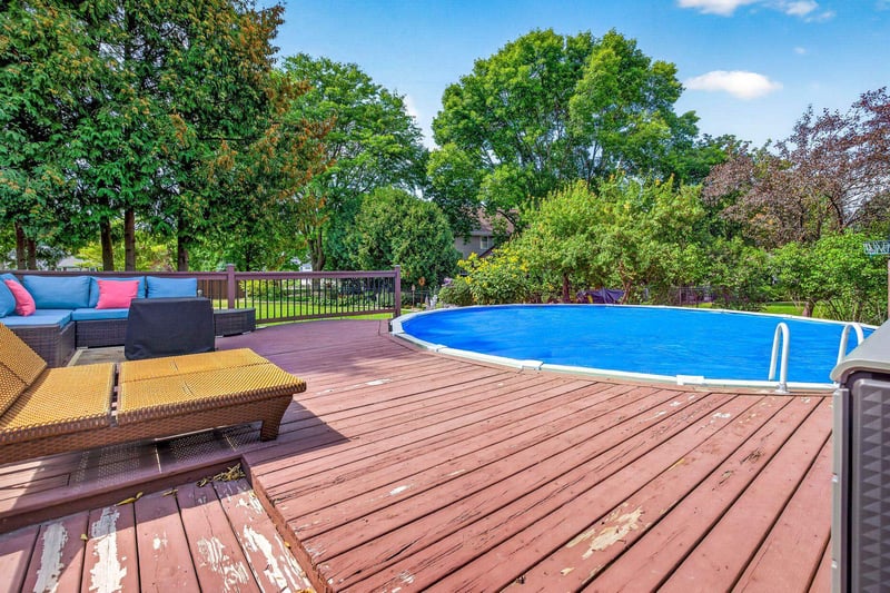 1155 W Cecil St, Neenah, WI 54956-3608