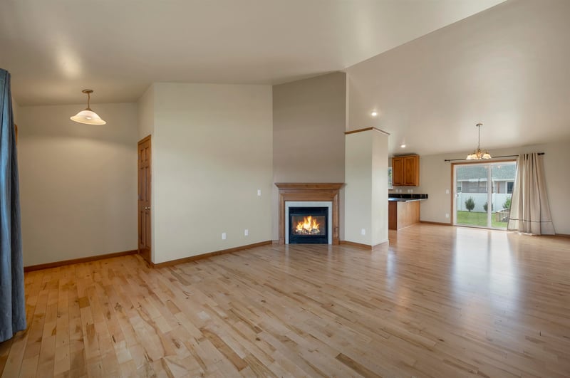 2352 Oak Ridge Cir, De Pere, WI 54115