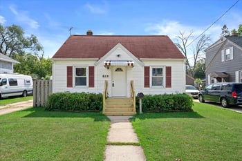 819 Mullet Pl, Green Bay, WI 54304