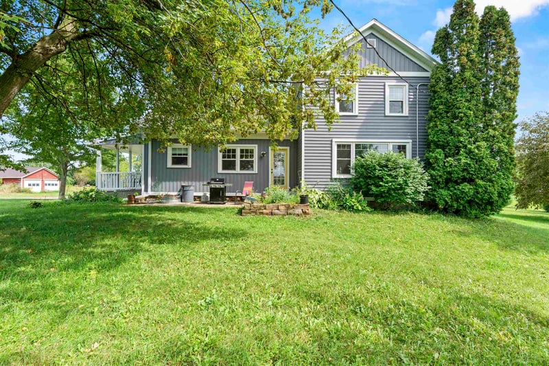 N3328 Meade St, Appleton, WI 54913-9558