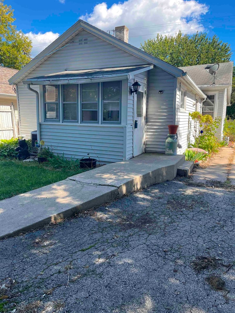 1033 Jefferson St, Oshkosh, WI 54901