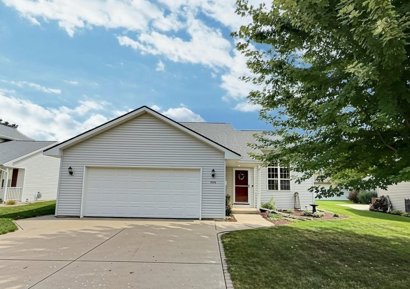 2756 Clover St, Oshkosh, WI 54901