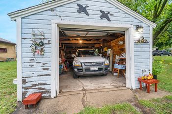 2303 N Main St, Oshkosh, WI 54901