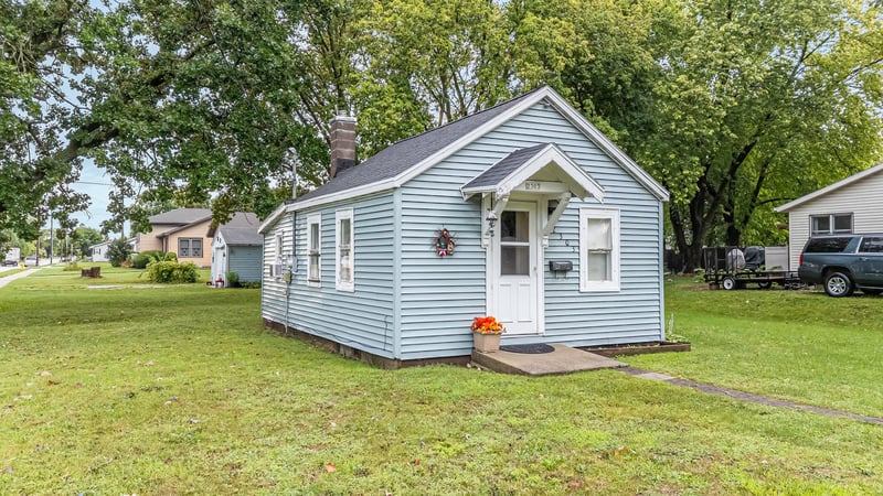 2303 N Main St, Oshkosh, WI 54901