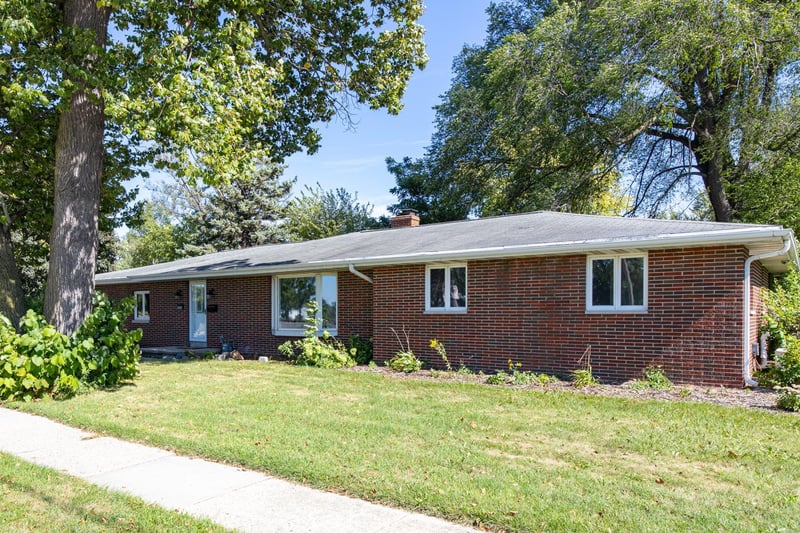 1120 Fort Howard Ave, De Pere, WI 54115