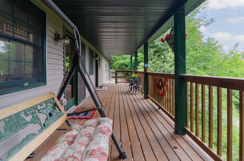 6352 Wayfaring Ln, Oconto, WI 54153