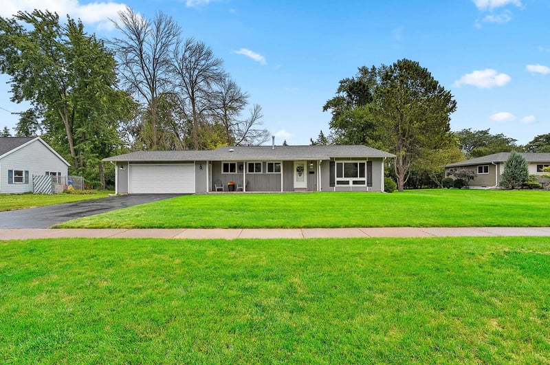 1854 Fairview St, Oshkosh, WI 54901