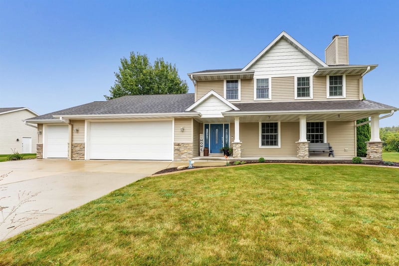 148 Winchester Dr, Seymour, WI 54165