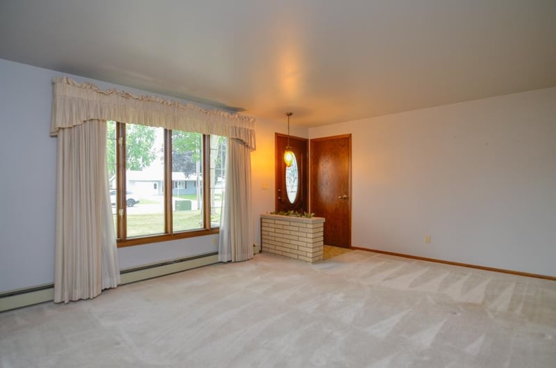 1040 Debra St, Wrightstown, WI 54180