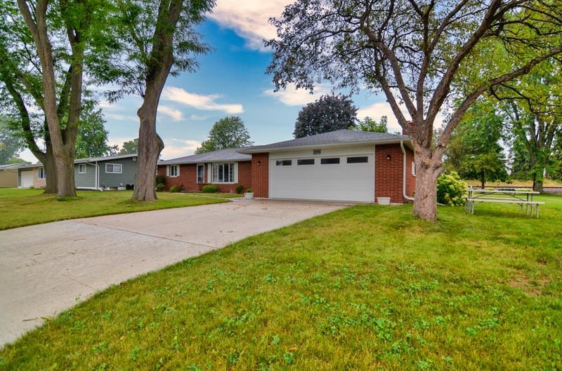 1040 Debra St, Wrightstown, WI 54180