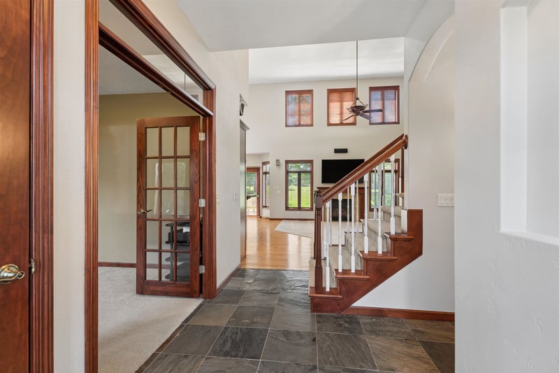 N1030 Spring Valley Dr, Hortonville, WI 54944