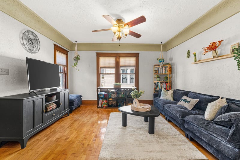 328 Oak St, Menasha, WI 54952