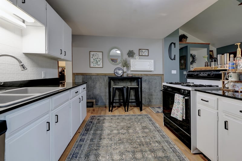 1602 W Paynes Point Rd, Neenah, WI 54956