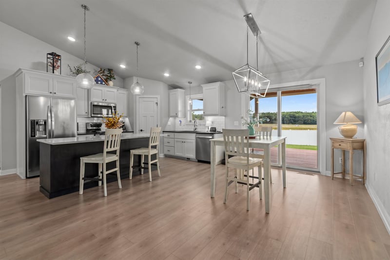 1756 Red Oak St, Green Bay, WI 54313