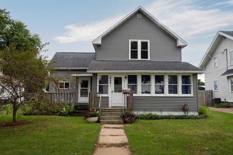 213 S Franklin St, Oconto Falls, WI 54154