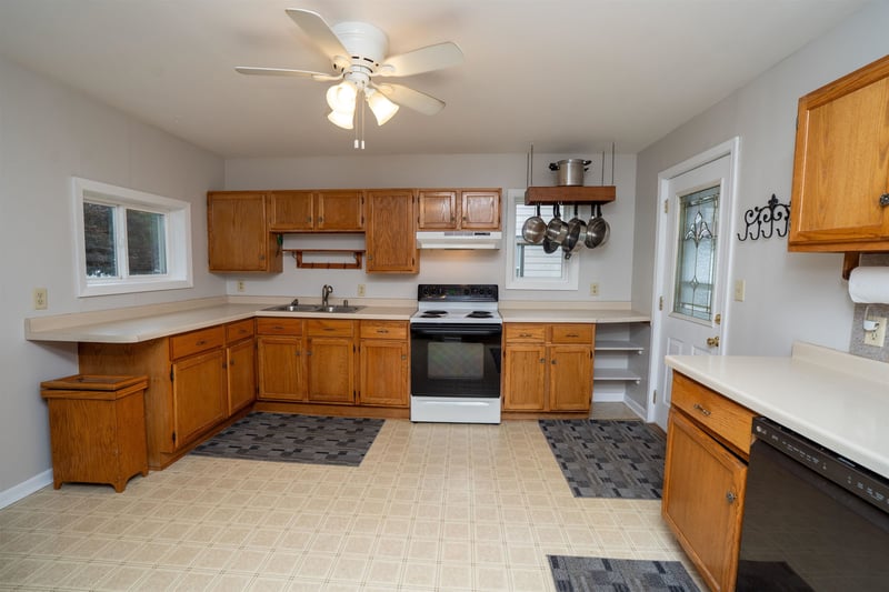 213 S Franklin St, Oconto Falls, WI 54154