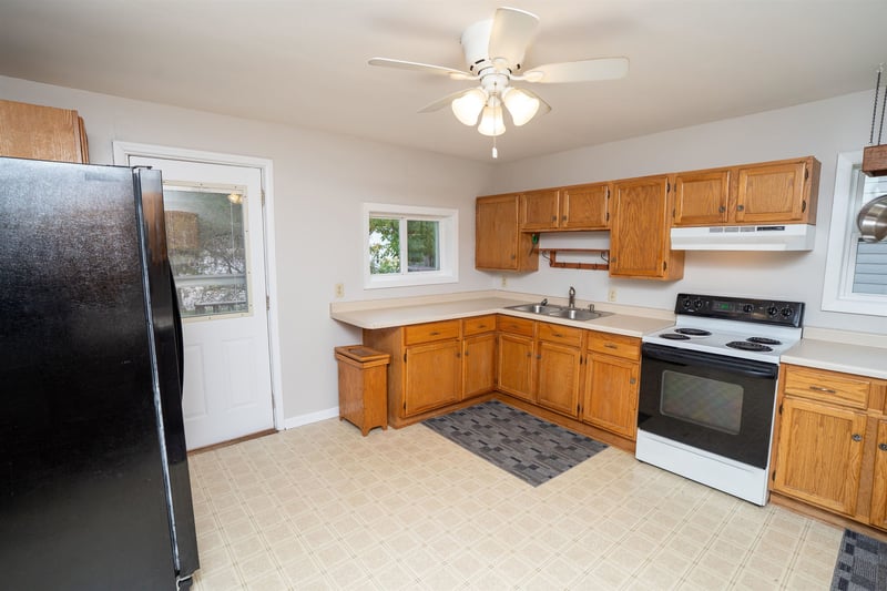 213 S Franklin St, Oconto Falls, WI 54154