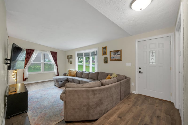 158 Winchester Way, Green Bay, WI 54302