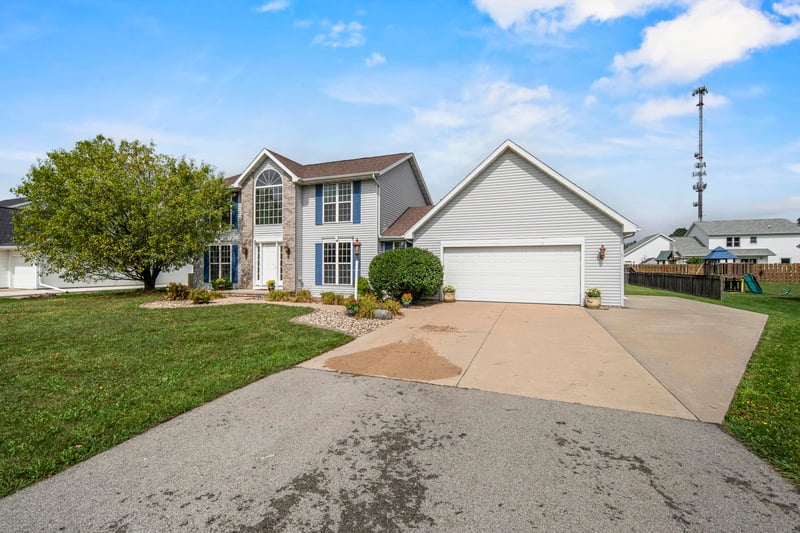 W6832 Basswood Ln, Appleton, WI 54915