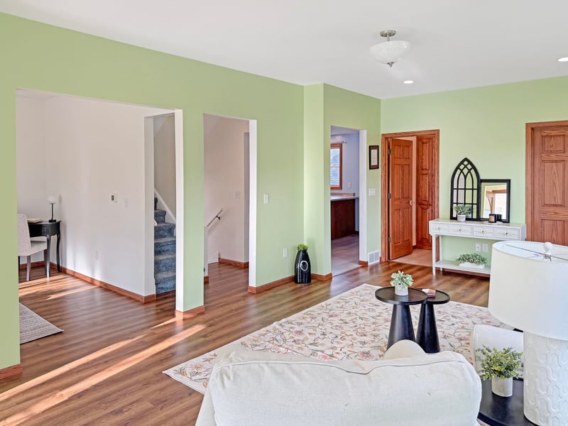 1564 Plummer St, Oshkosh, WI 54902-6565