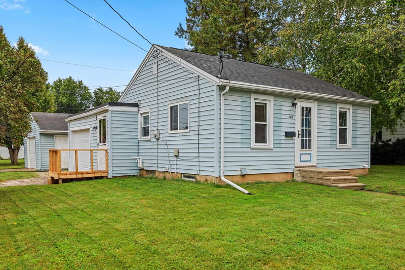 1105 W Grant St, Appleton, WI 54914
