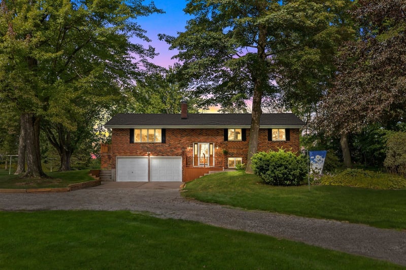 W596 Birch Dr, Pulaski, WI 54163-8528