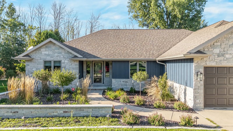 1549 Belle Plane Cir, Green Bay, WI 54313-3211