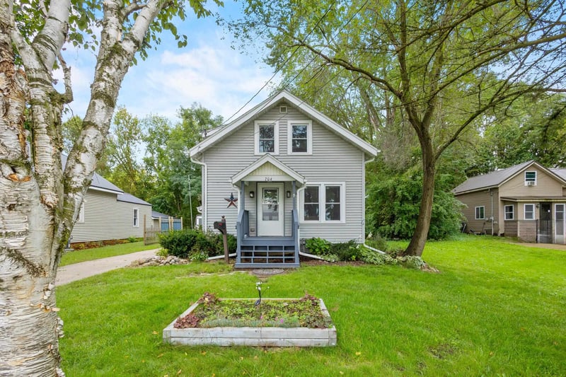 704 E Center St, Shawano, WI 54166