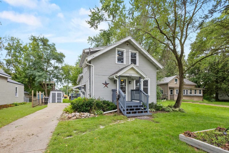 704 E Center St, Shawano, WI 54166