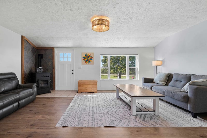 N2542 County Rd F, Pulaski, WI 54162