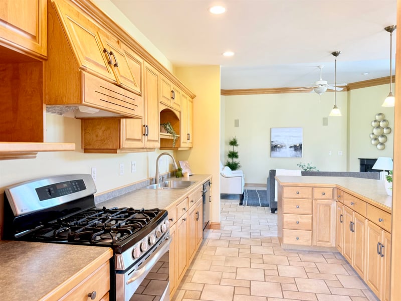 1071 Wrightstown Rd, De Pere, WI 54115