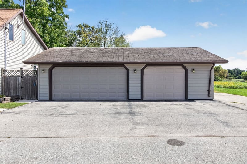 317 S 5th Ave, Winneconne, WI 54986