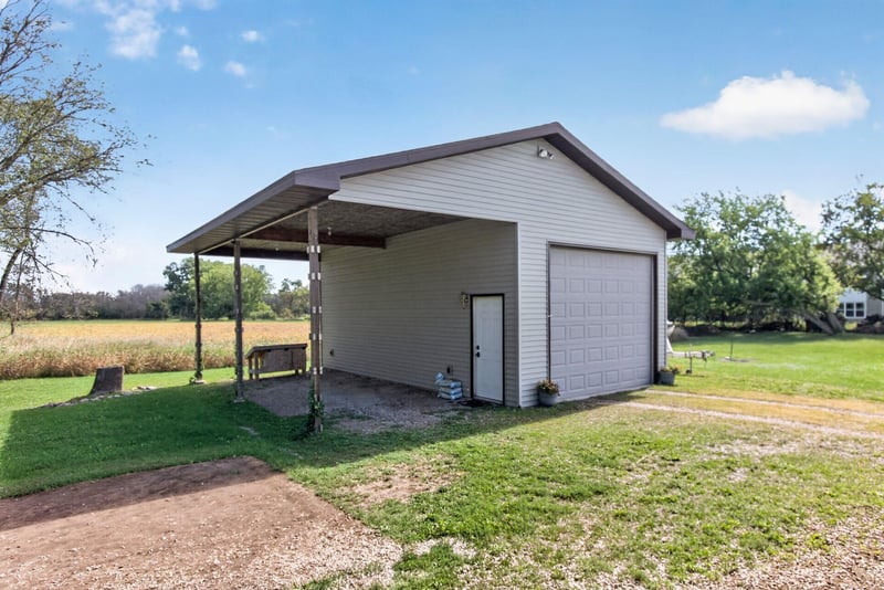 317 S 5th Ave, Winneconne, WI 54986