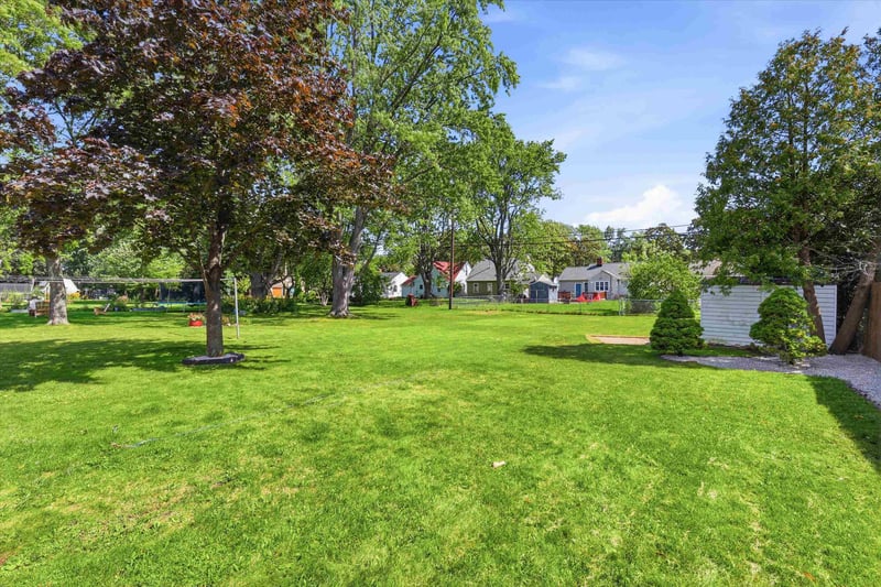 1019 Redwood Dr, Green Bay, WI 54304