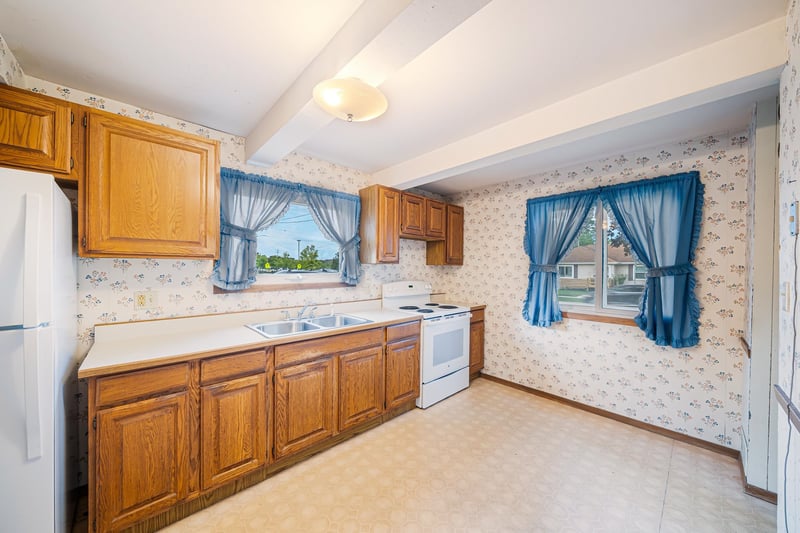 902 N Linwood Ave, Appleton, WI 54914