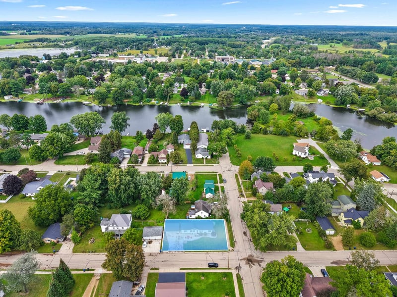 415 W 2nd St, Shawano, WI 54166