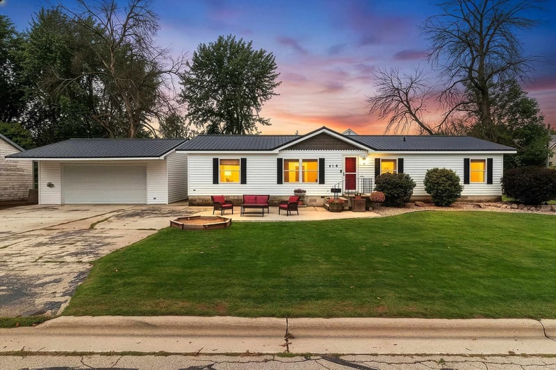 415 W 2nd St, Shawano, WI 54166