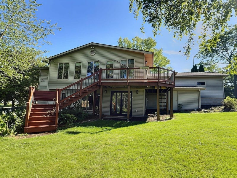 1005 S Webster Ave, Omro, WI 54963