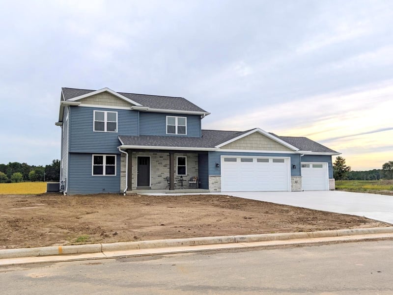471 Rustic Ridge Dr, Brillion, WI 54110