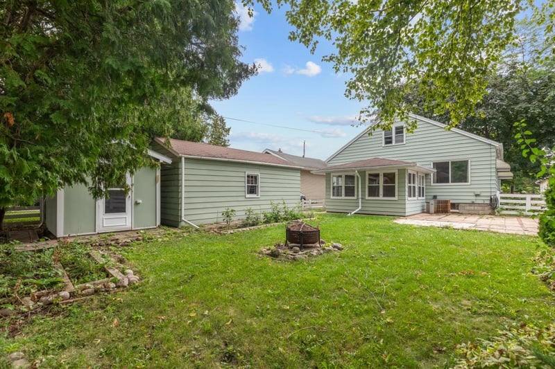 420 Annex Ave, Oshkosh, WI 54901-2920