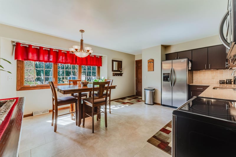 841 Eckardt Ct, Oshkosh, WI 54902