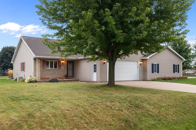 N9668 Hopfensperger Rd, Appleton, WI 54915