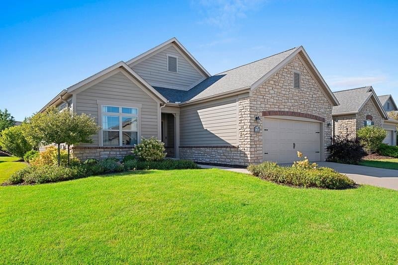 3670 Ponds Edge Ct, De Pere, WI 54115-4406