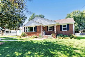 975 Coppens Rd, Green Bay, WI 54303-3866