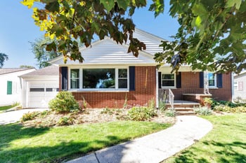 975 Coppens Rd, Green Bay, WI 54303-3866