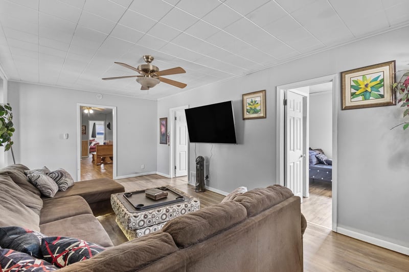 1222 Knapp St, Oshkosh, WI 54902